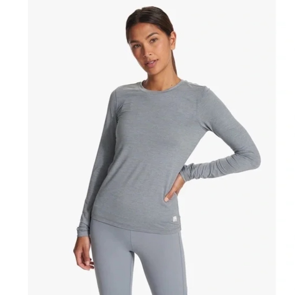 Vuori Long Sleeve Lux Crew Tee in Flint Heather Medium EUC